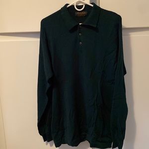 Mens lg. beautiful hunter green pull over sweater in great condition